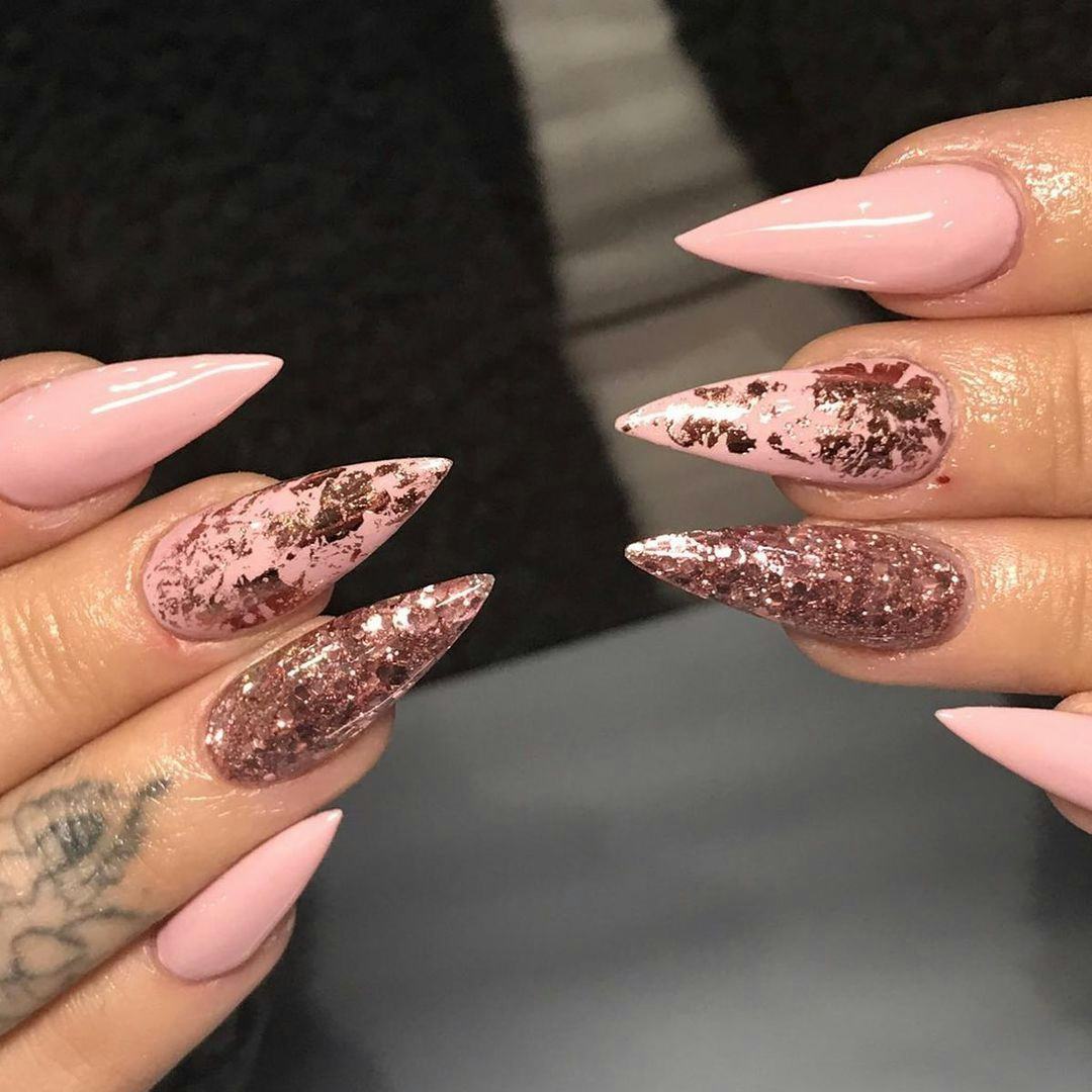 Try crackled rose gold leaf details on your nails.