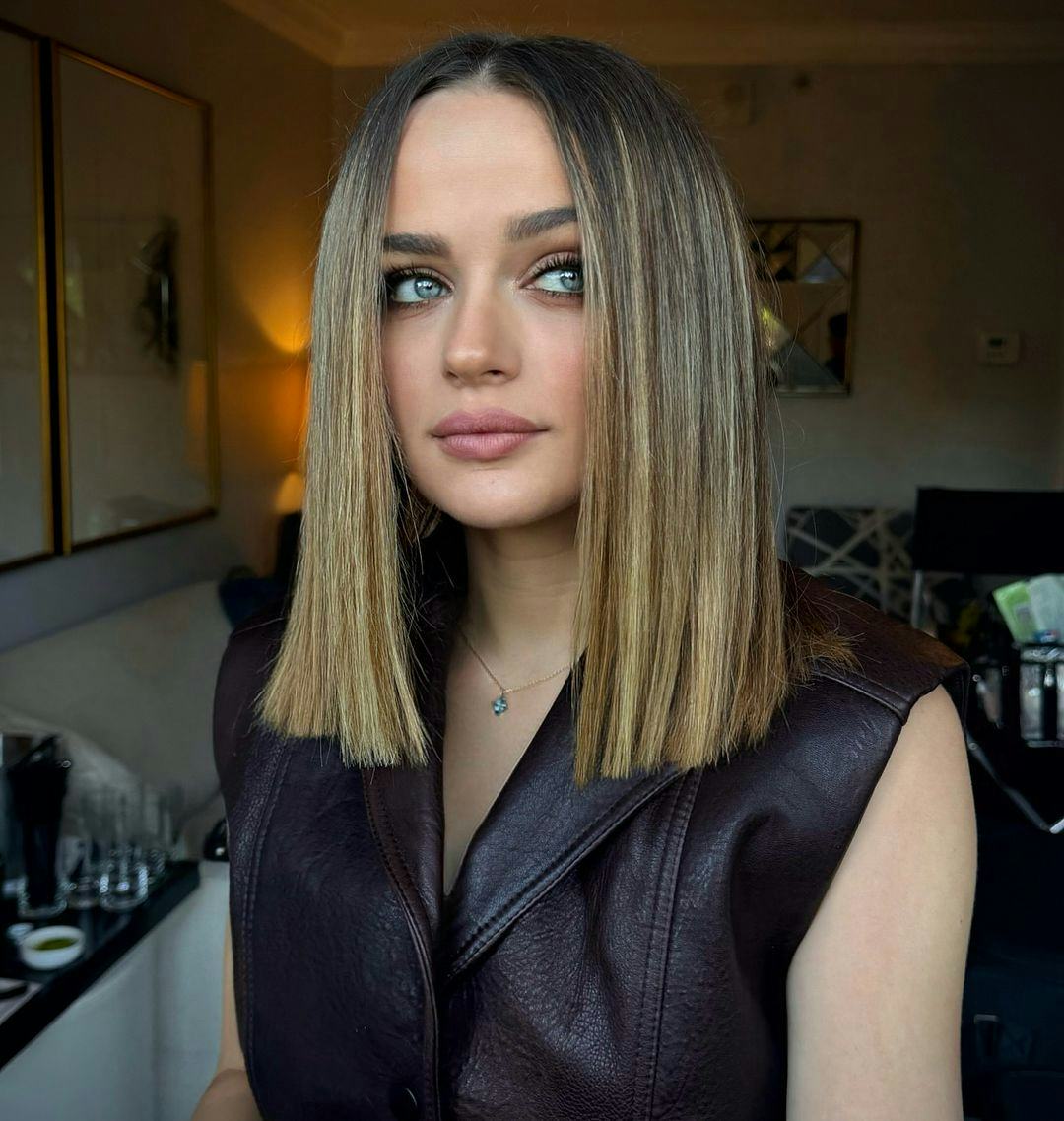 Joey King collarbone length hair