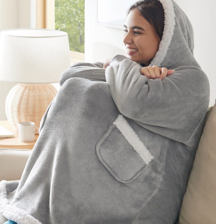 Bedsure Wearable Sherpa Blanket