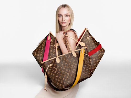 Sophie Turner Proves the Louis Vuitton Neverfull Is Never Boring