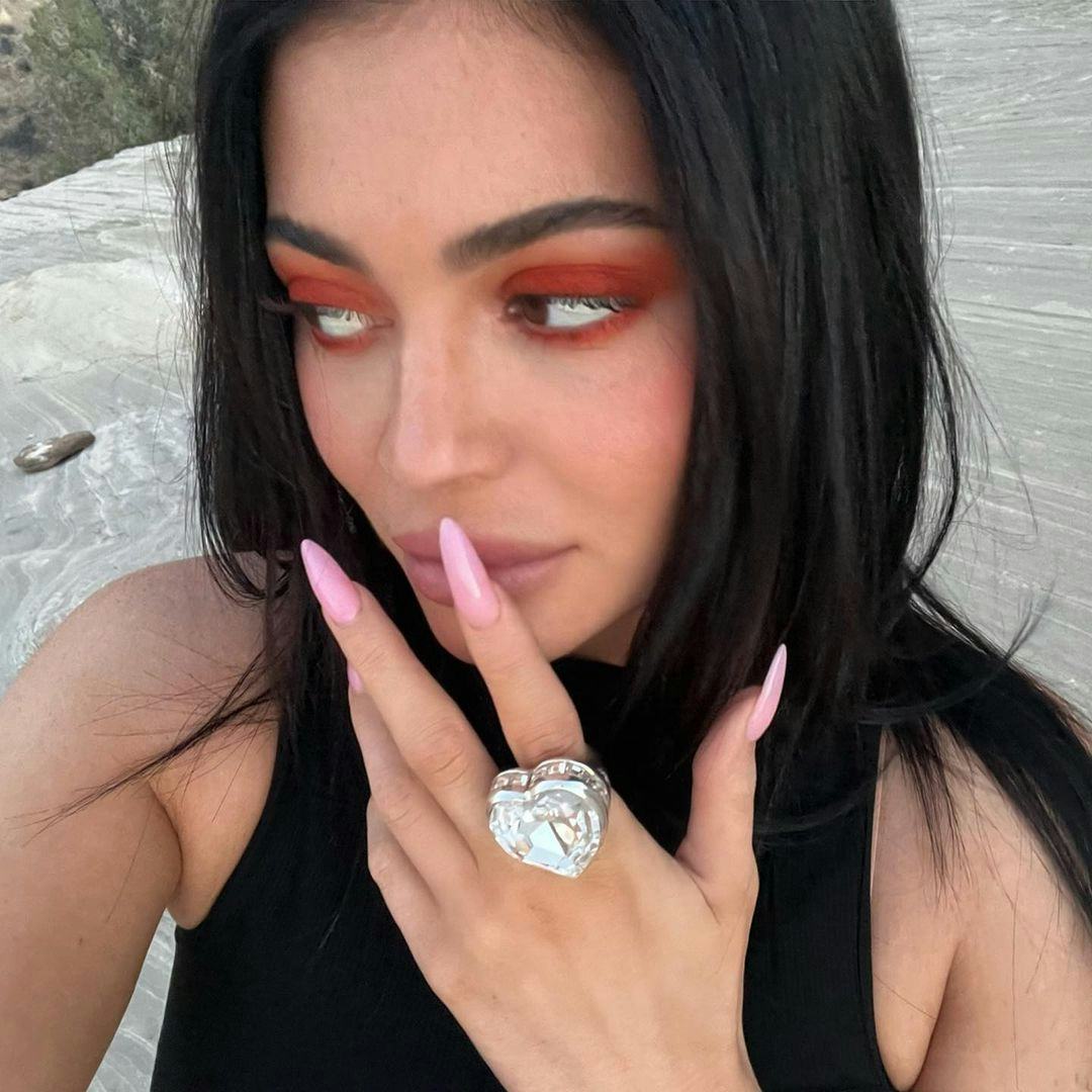 Kylie Jenner's "pumpkin spiced" eyeshadow is the perfect makeup inspiration for fall 2024.