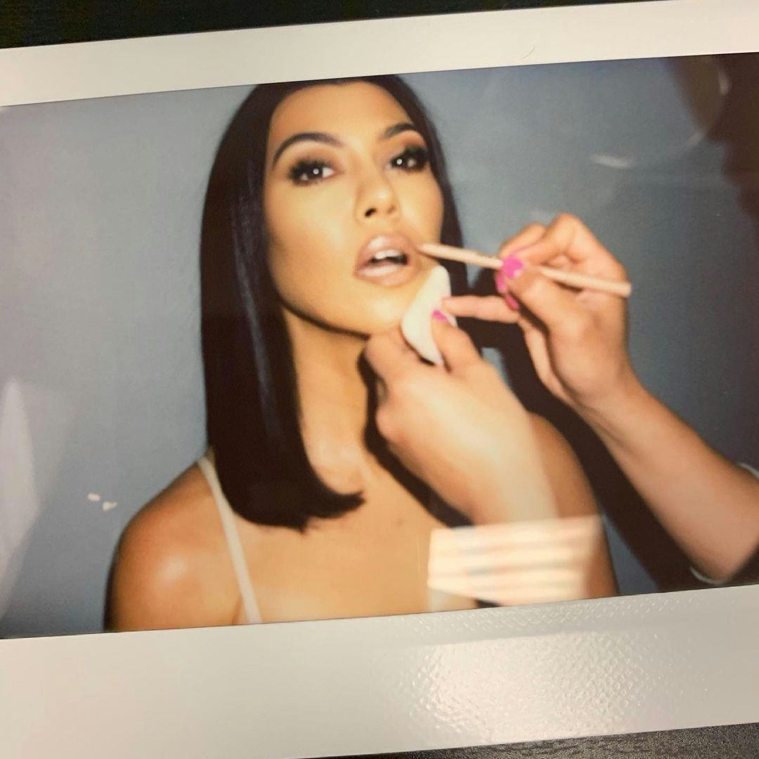 Kourtney Kardashian collarbone length hair