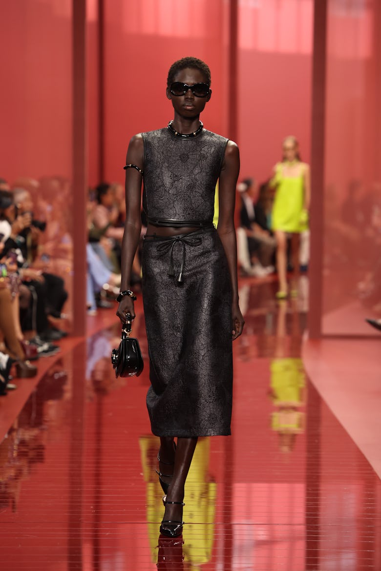 Gucci Takes on the Sharp, Minimal & Seductive ’60s for Spring 2025