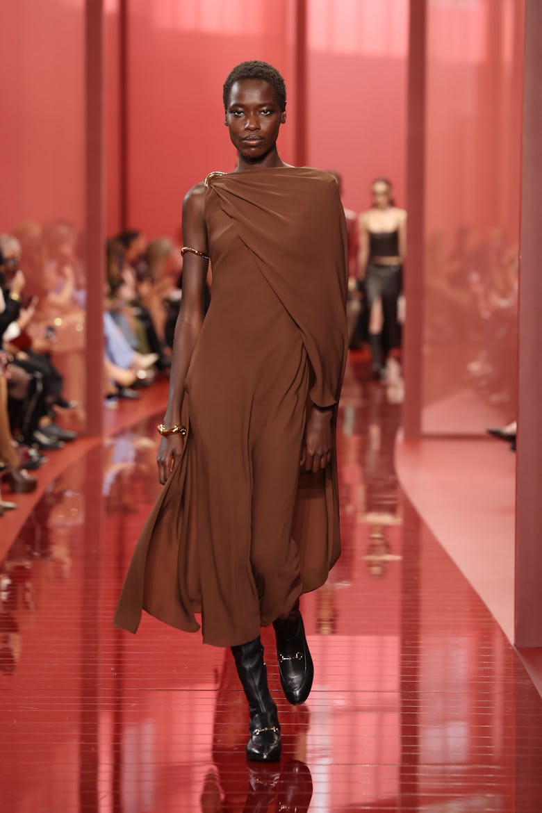 Gucci Takes on the Sharp, Minimal & Seductive ’60s for Spring 2025
