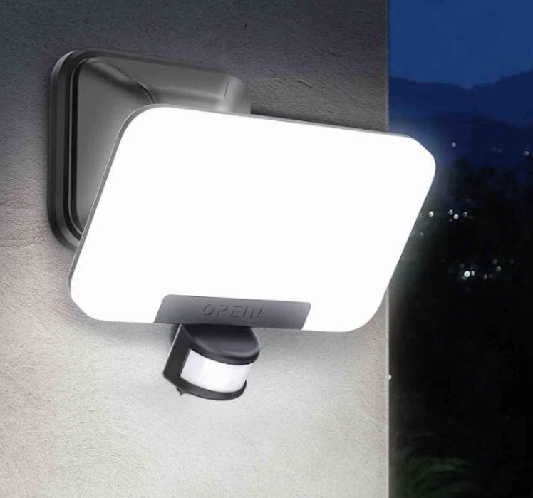 OREiN Outdoor Flood Light