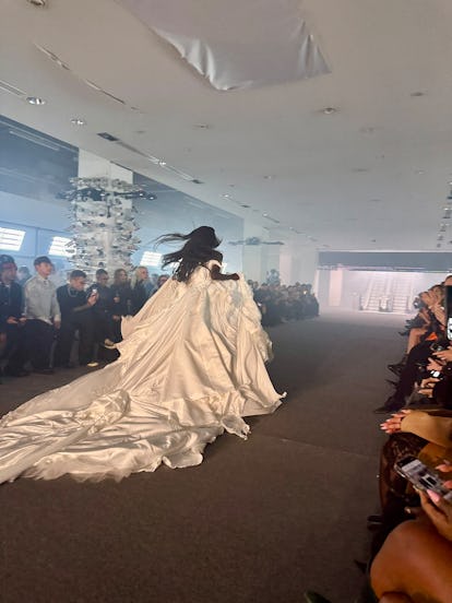 img_4734 アイス スパイスと有名なバーガー: Victoria Justice の Vetements の写真日記をご覧ください