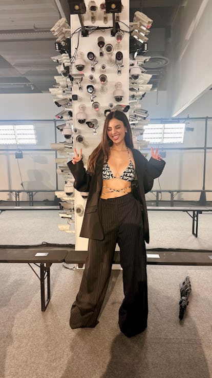 img_4760 アイス スパイスと有名なバーガー: Victoria Justice の Vetements の写真日記をご覧ください