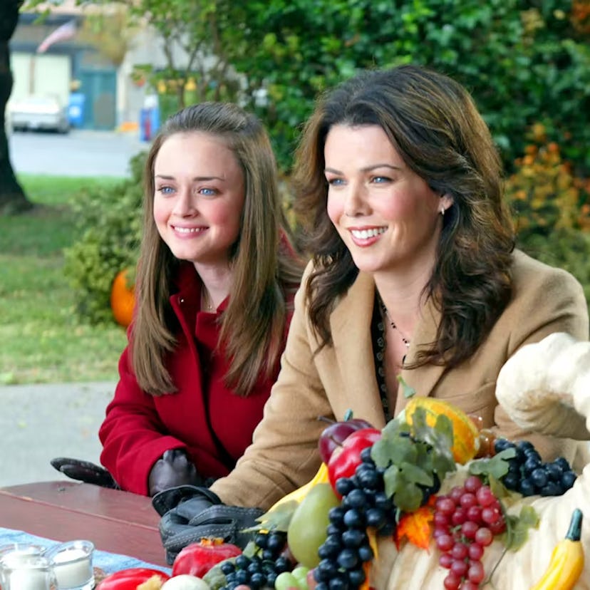 rory and lorelai at a fall table on 'gilmore girls'