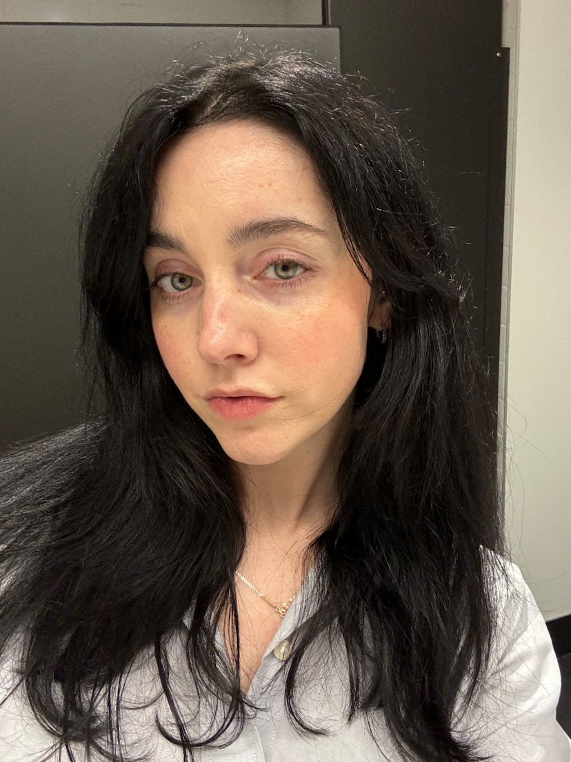 An honest review of Mantle’s Hydra Serum, featuring jellyfish mucin for hydration.