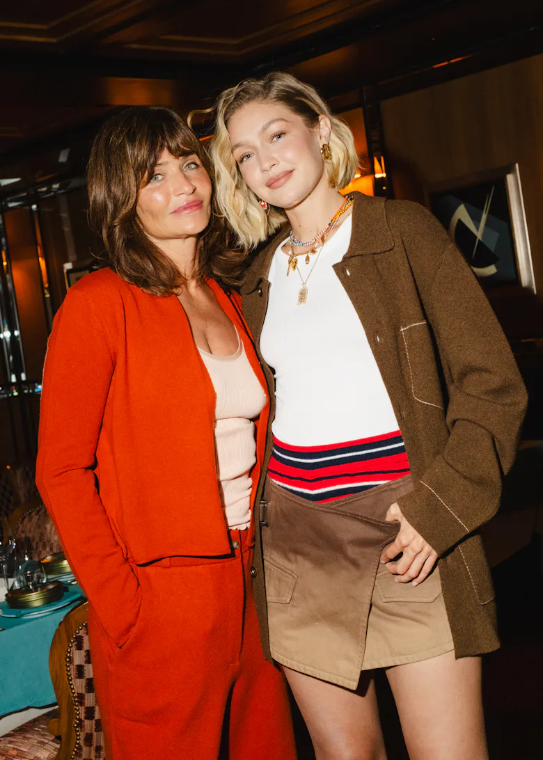 Helena Christensen ve Gigi Hadid, Caviar Kaspia'da düzenlenen Gigi Hadid & Caviar Kaspia Yemeği'nde...