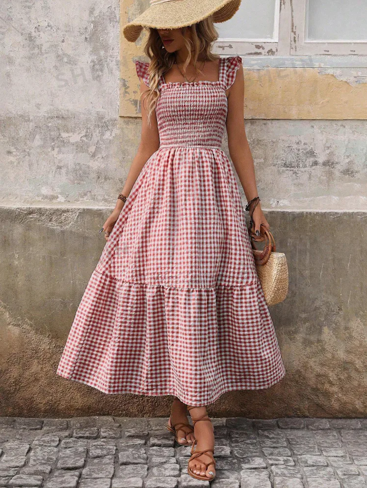 Taylor Swift US Open Red Gingham Dress Dupes For Fall Date Nights Taylor Swift US Open Red Gingham Dress Dupes For Fall Date Nights