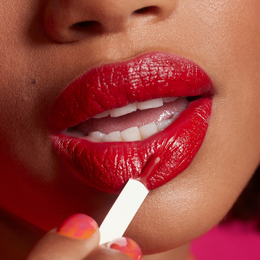 e.l.f Cosmetics and Tinder have teamed up to created a limited edition collection of glam essentials…