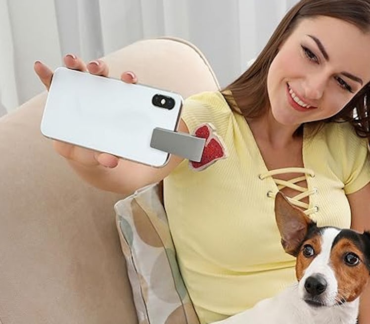 Genuine Fred Howligans Woofie Selfie Tool