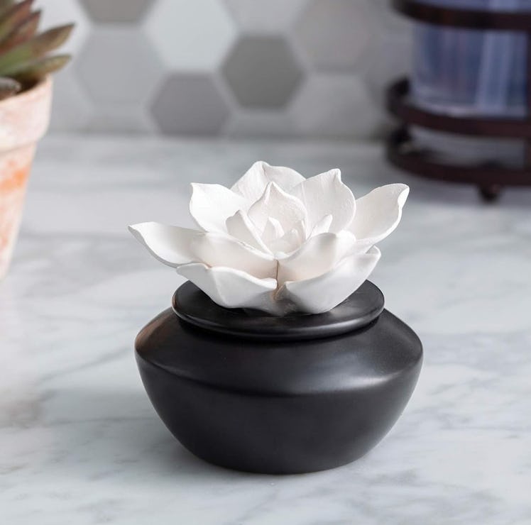 Airomé Passive Essential Oil Diffuser