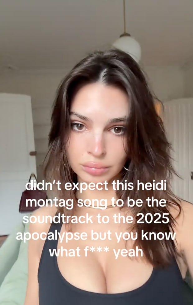 EmRata revived &ldquo;cheugy&rdquo; yoga pants and wore a cleavage-baring top.