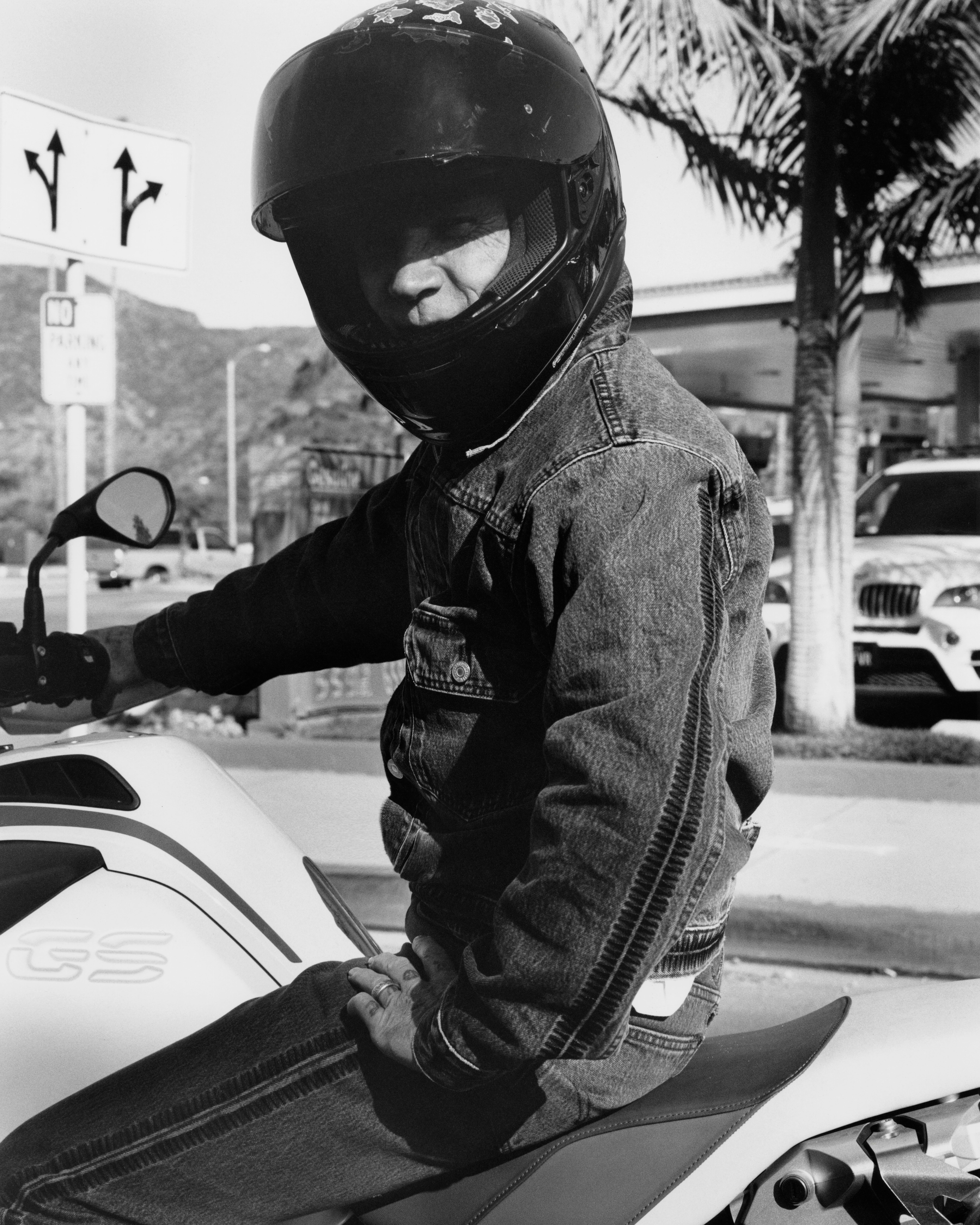 25_h1_levis_undercover_14.jpg 25_h1_levis_undercover_14.jpg