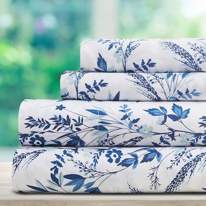 DREAMCARE Bedsheets (4 Pieces)