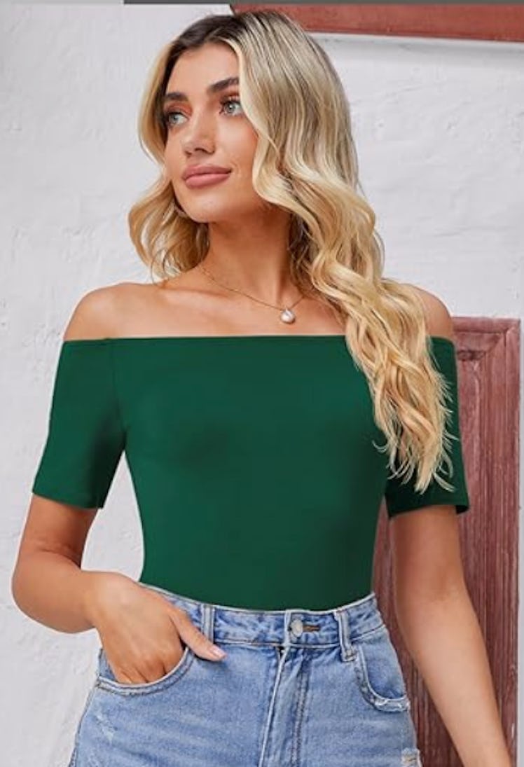 LAOALSI Off-The-Shoulder Bodysuit