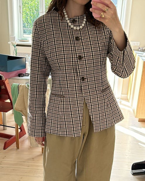 Collarless jacket trend