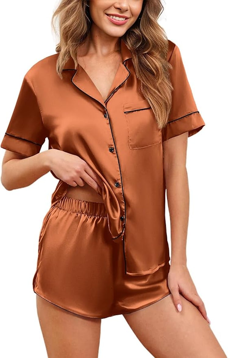 Ekouaer Satin Pajama Set