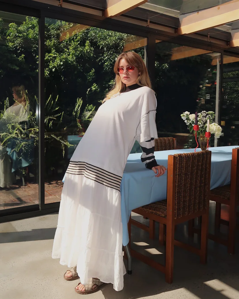 Long-Sleeve Layering Is The '90s Trend No One Thought Would Return Long-Sleeve Layering Is The '90s Trend No One Thought Would Return