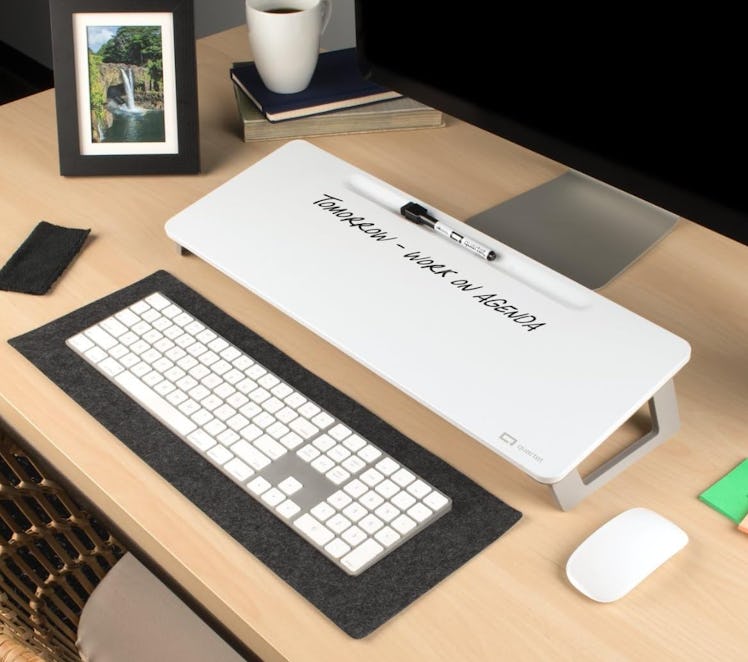  Quartet Dry-Erase Desktop Pad