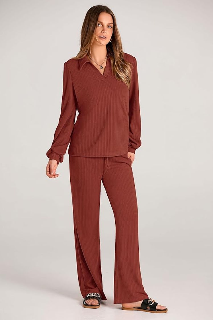 PRETTYGARDEN Long Sleeve Lapel V-Neck Ribbed Tracksuit Set (2 Pieces)