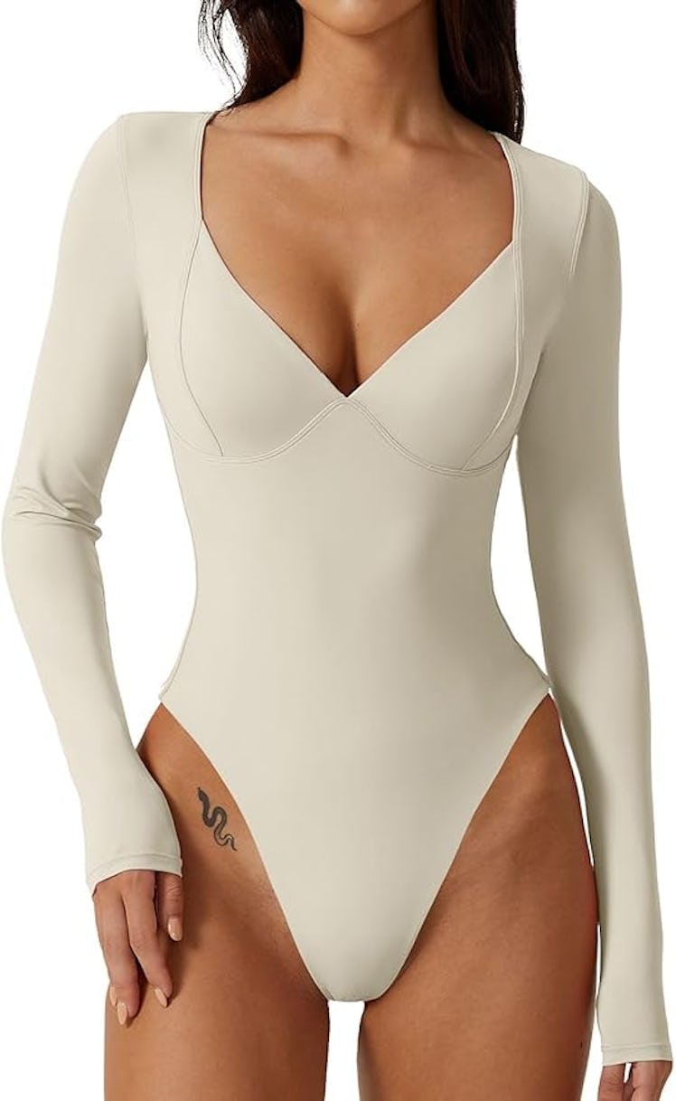 QINSEN Long Sleeve V-Neck Bodysuit 