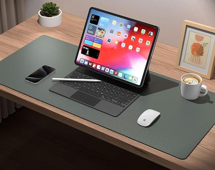 Aothia Faux Leather Desk Pad