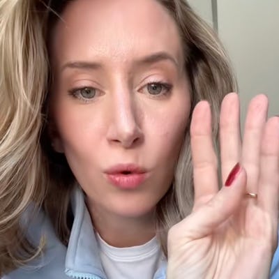 This Mom Calls Out The Fact That Moms Actually Can't 'Go Back To Work' After Kids Are In Elementary School