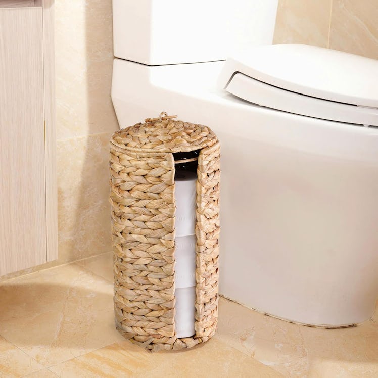 MINHKUST Wicker Toilet Paper Storage Stand with Lid