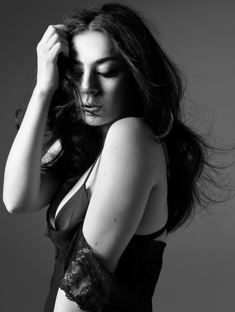 w-magazine_charli-xcx_01.jpg?w=760&h=100
