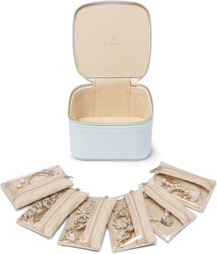 Vlando Travel Jewelry Case (7 Pieces)