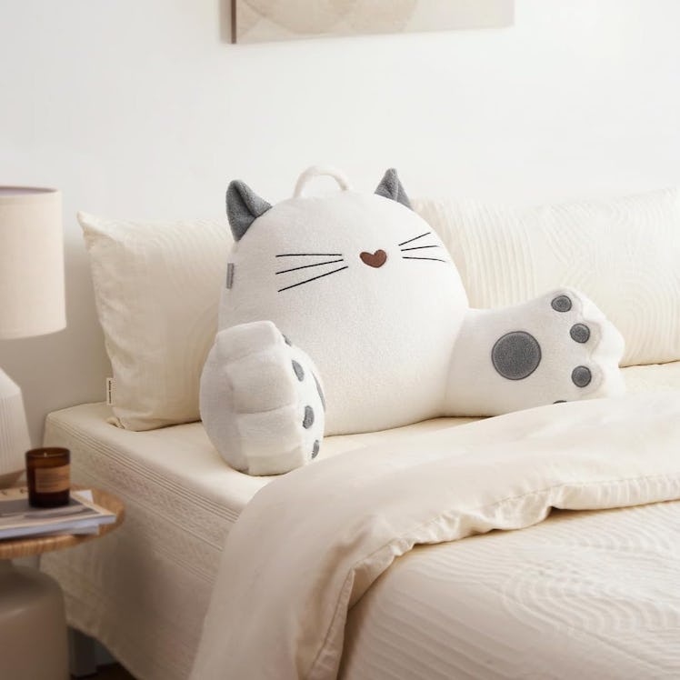  Blissful Diary Kitty Reading Pillow 