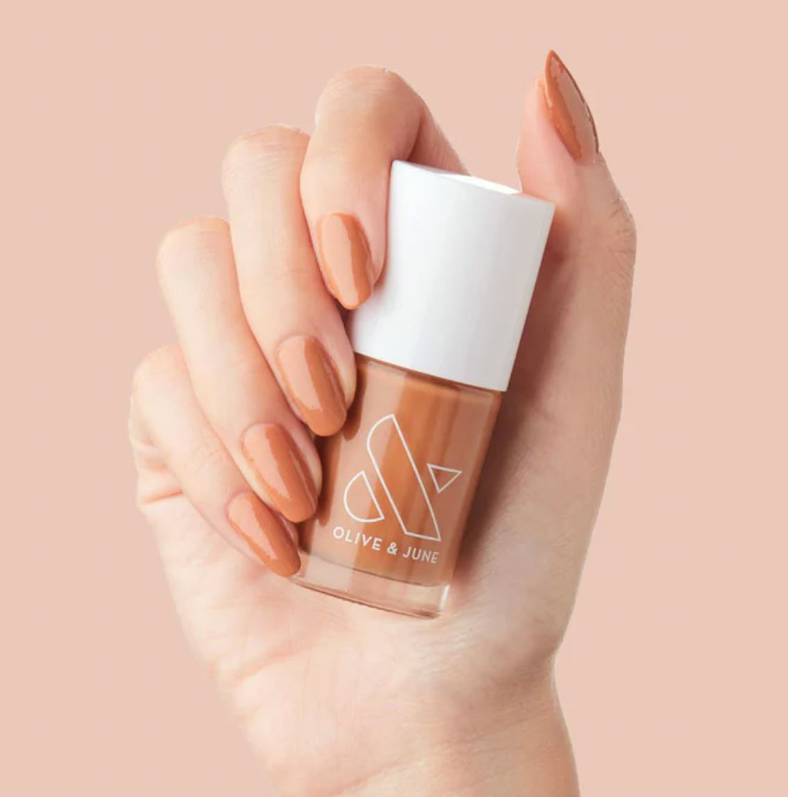 Long-Lasting Polish in Caramel Budino