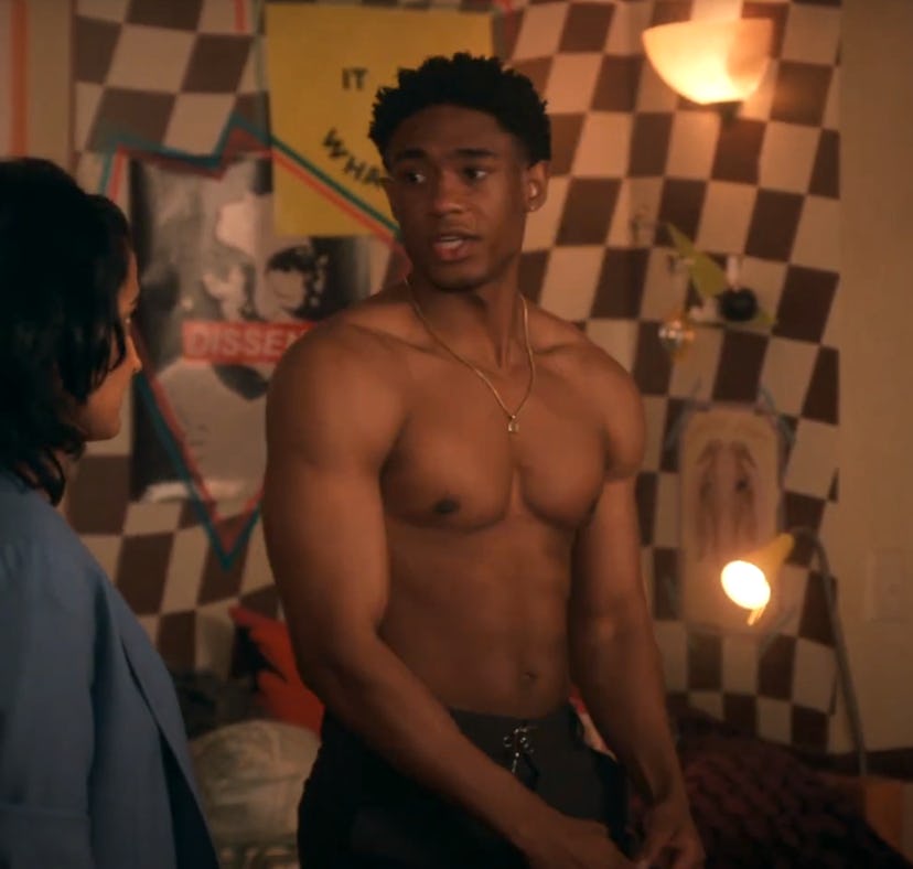 Isaiah takes off his shirt in the first look at 'Sex Lives of College Girls' Season 3, Episode 8.