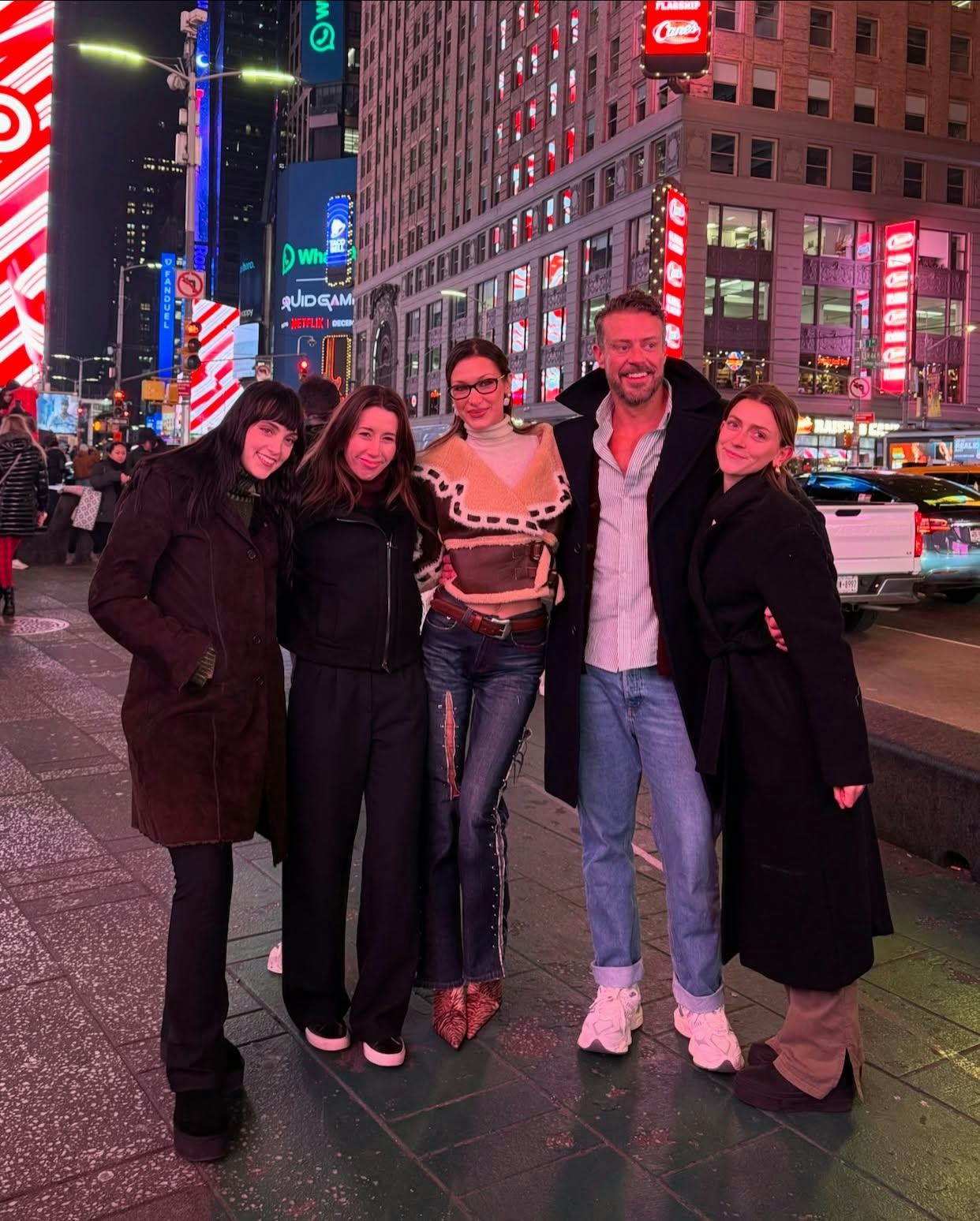 Bella Hadid&rsquo;s cutout jeans were so punk.