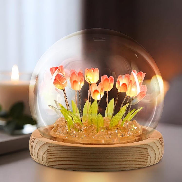 ONXE Tulip Globe Lamp