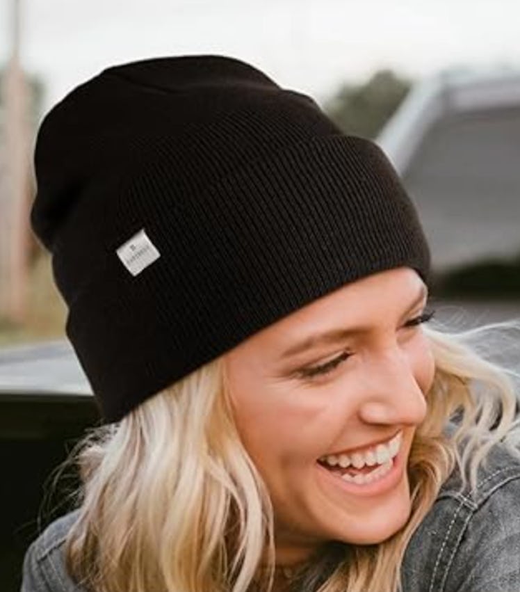 YANIBEST Satin-Lined Knit Beanie