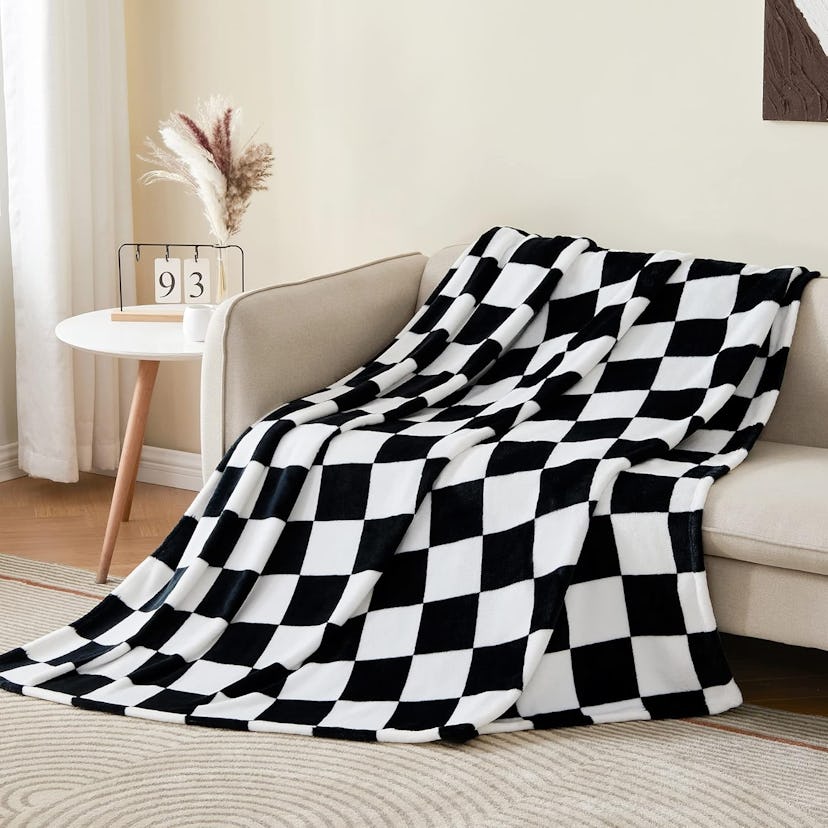 BEDELITE Checkered Throw Blanket