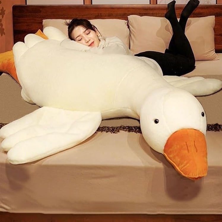 Srutirbo Giant Goose Plush