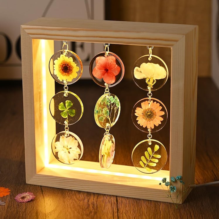 SMUK Dried Flower LED Table Lamp