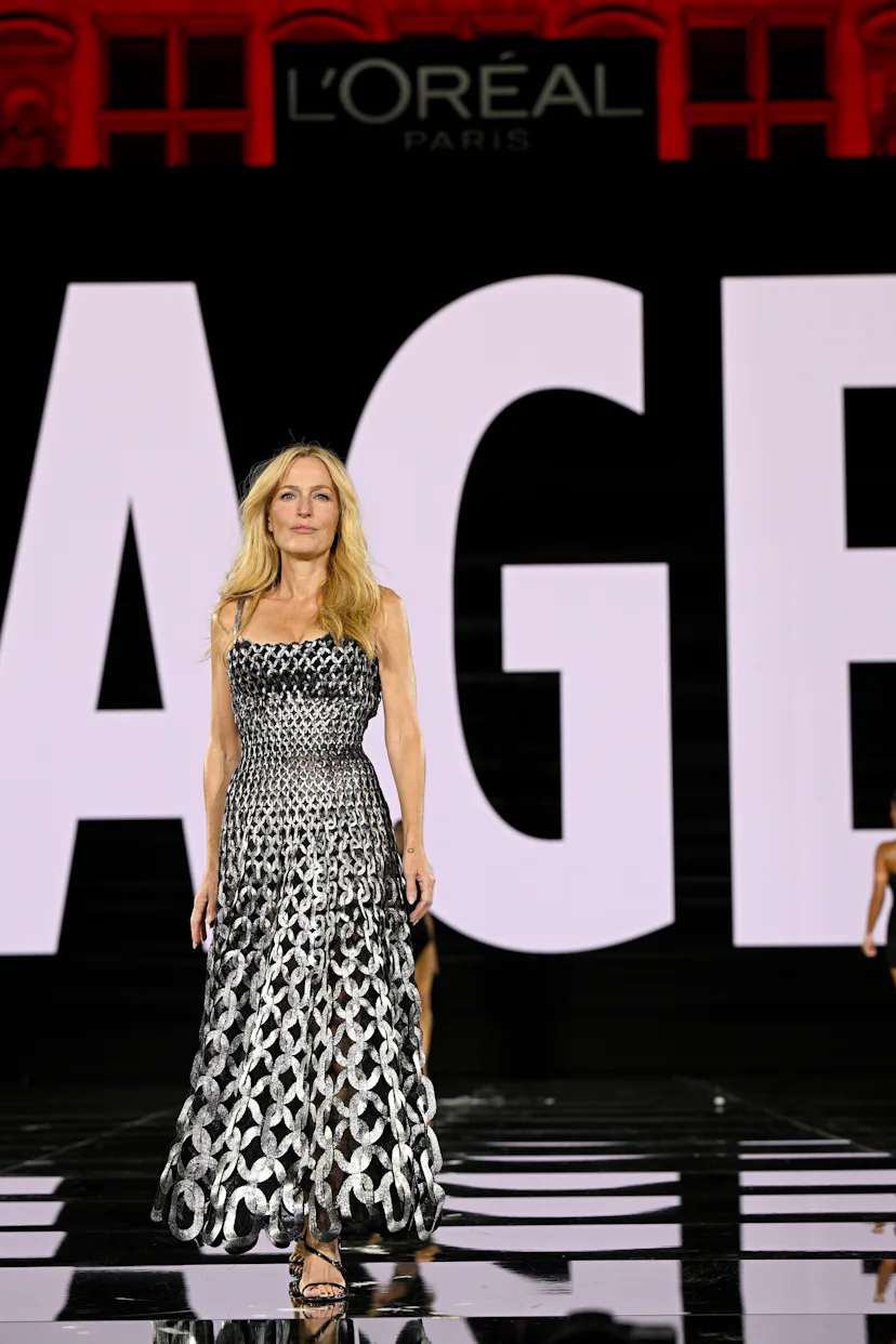 Gillian Anderson at the Le Défilé L'Oréal Paris event during Paris Fashion Week