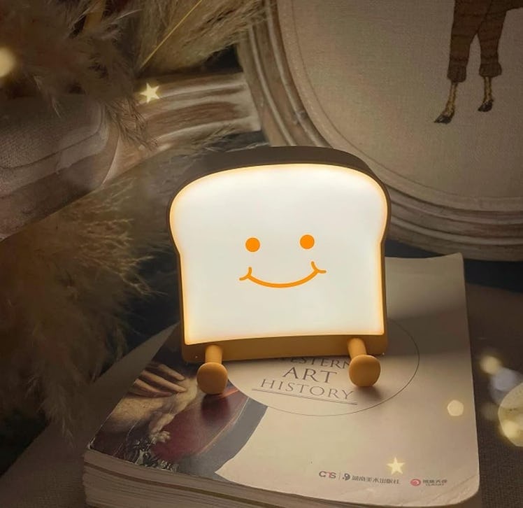 QANYI Bread Night-Light