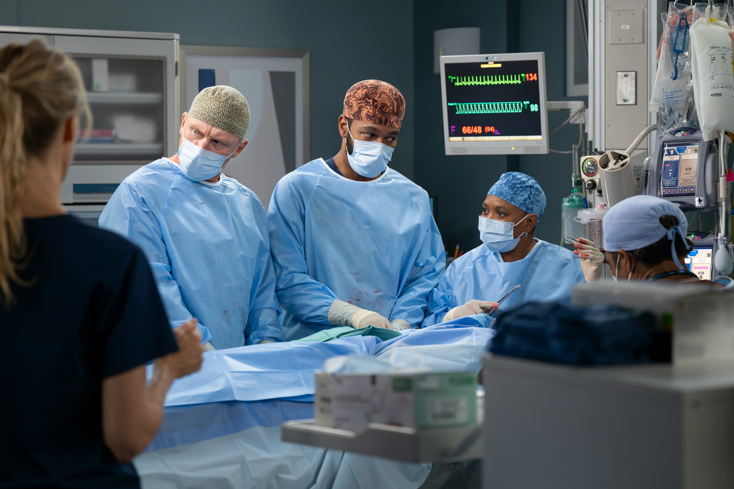 The Latest 'Grey's Anatomy' Death Has Fans Quoting Taylor Swift