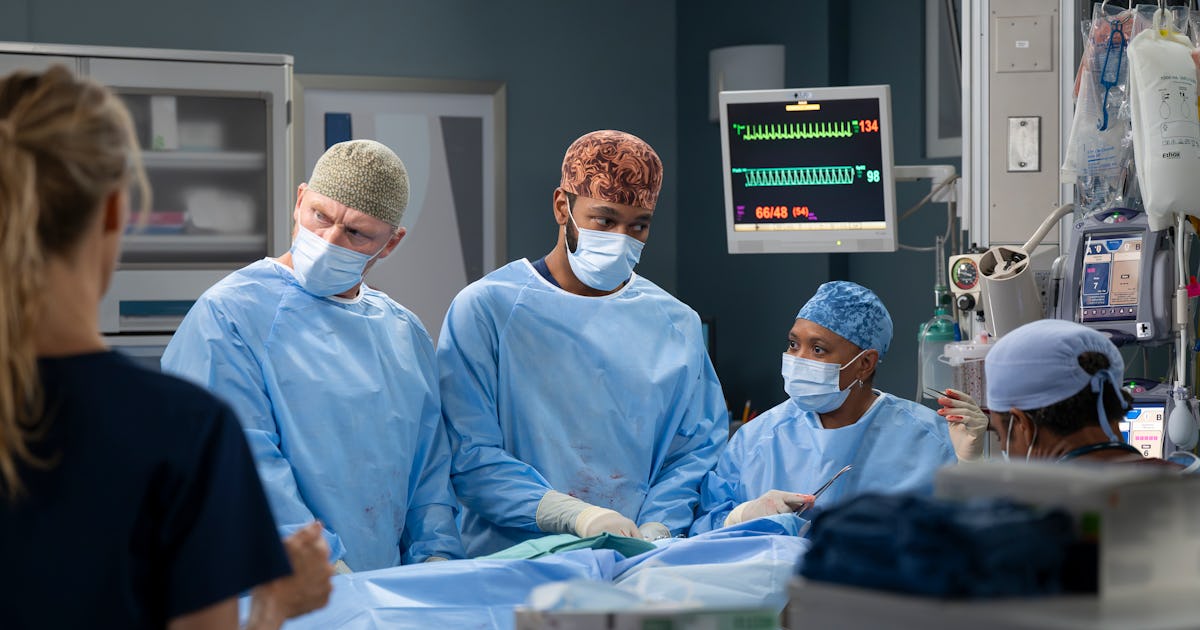 The Latest 'Grey's Anatomy' Death Has Fans Quoting Taylor Swift