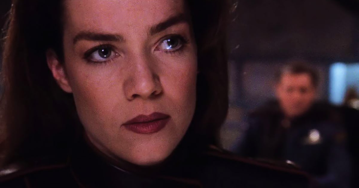 30 Years Ago, The Best Sci-Fi Show Of The '90s Dropped A Brutal, Game-Changing Twist