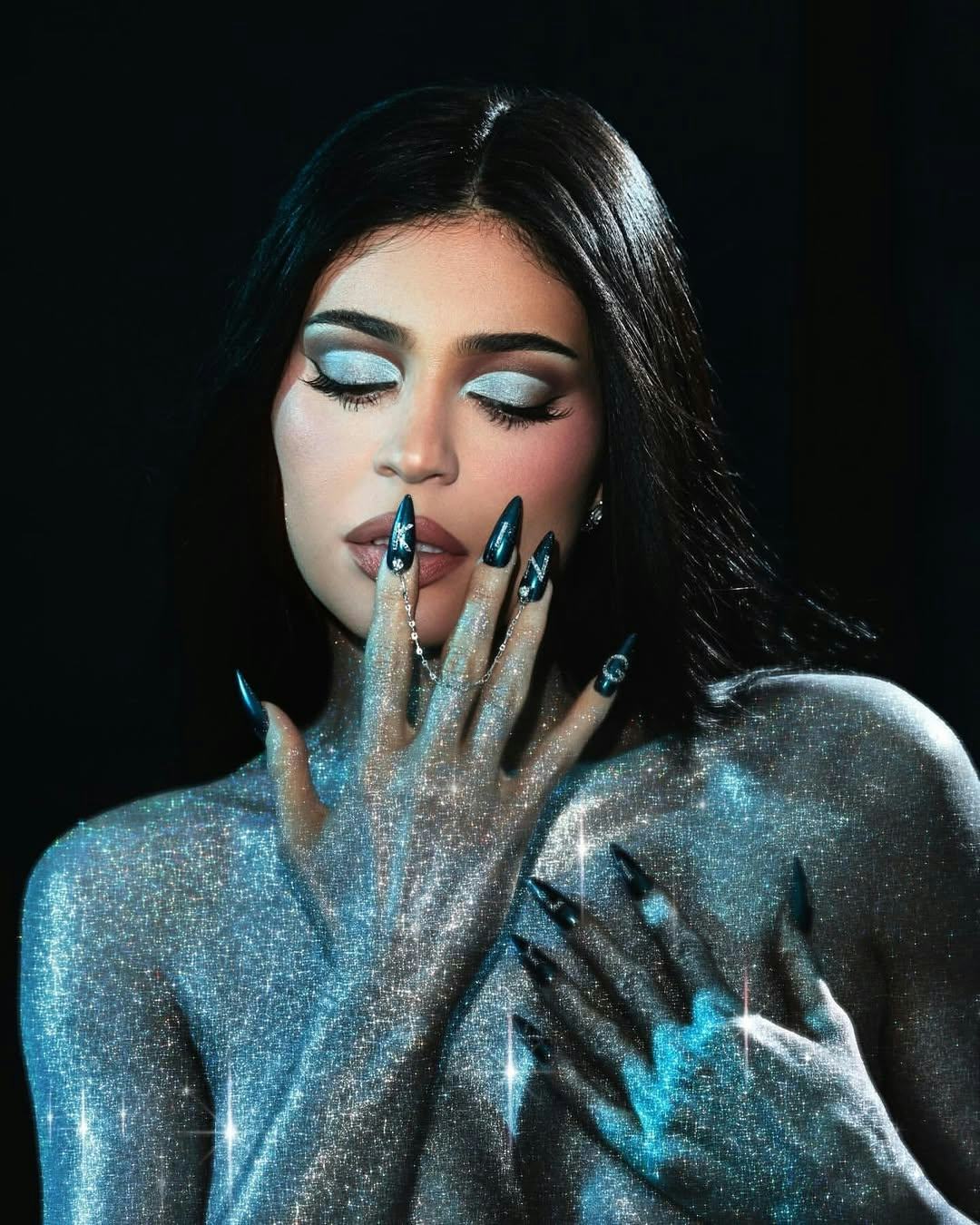 kylie jenner king kylie nails
