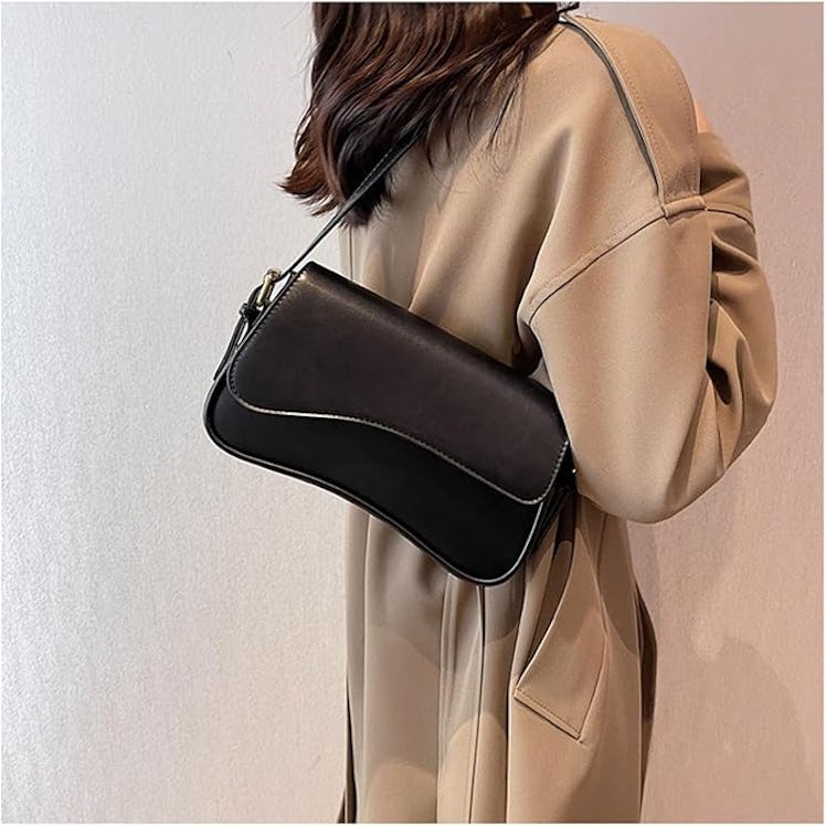 Amszke Shoulder Bag
