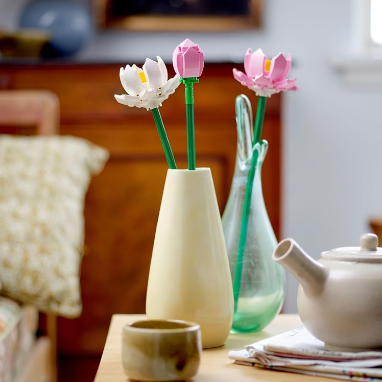 LEGO Lotus Flower (3 Pieces)